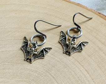 Bat Earrings, Emo Jewelry, Creepy Cute Jewelry, Cute Gifts For Friend, Witchy Gifts, Halloween Gifts for Women, Unique Gifts for Best Friend