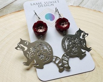 Pendientes de mapache, pendientes de animales de plata, pendientes de flores de cristal, pendientes para el día de la boda, joyería cottagecore, regalo de cumpleaños único para mamá