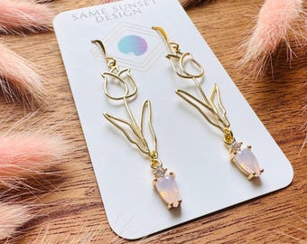 Pendientes de flores, pendientes de tulipán, pendientes botánicos, joyería cottagecore, regalo de aniversario para novia, regalo de San Valentín para ella.