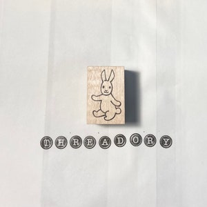 Japan|4Beinen| Glückliches Kaninchen | Ahornholz |Größe M| Stempel|