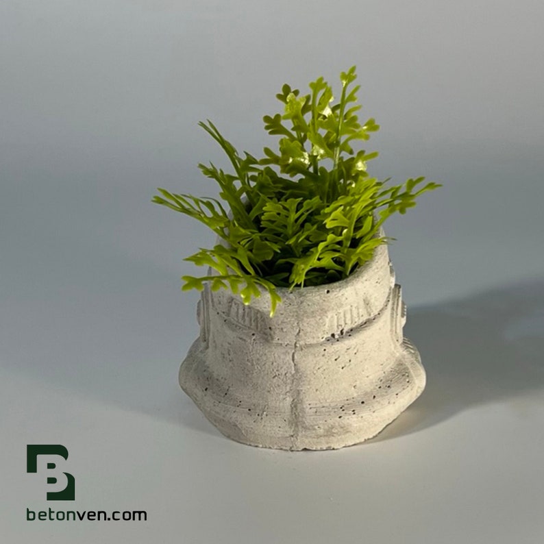 Stormtrooper Concrete Planter Concrete Plant Pot Star Wars Gift Indoor Plant Pot Figurines Planters Home Decor Geek Gift image 3