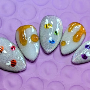 Uñas postizas Bee Gay - Manicura reutilizable - Uñas postizas - Arte de uñas - Uñas arcoíris - Uñas LGBTQI - Uñas postizas Orgullo