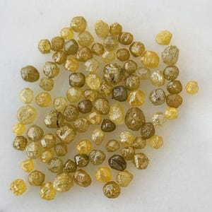 Rough Diamond, 2.00 Ct Natural Yellow Color Rough Diamond, Sparkling Raw Diamond, Unique Uncut Loose Diamond, 2.0 to 3.0 MM Size for Jewelry