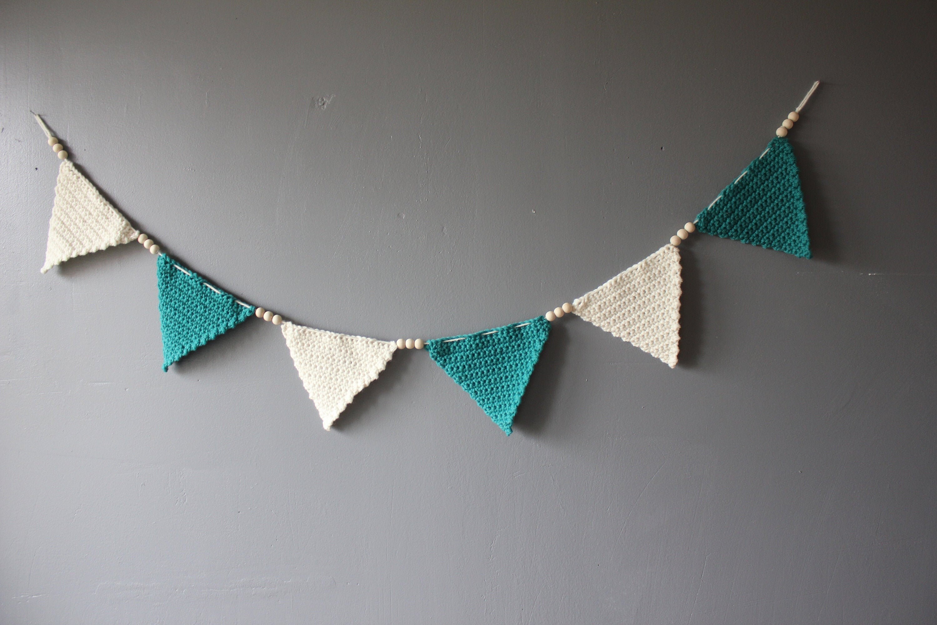 Guirlande Fanions en Laine Emeraude et Écru