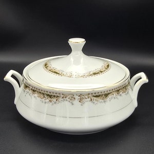 Covered Casserole Dish Signature Collection Select Fine China Made in Japan Queen Anne 1950-1970