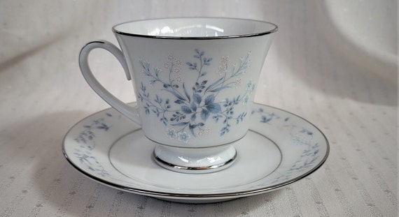 Noritake Carolyn Cup and Saucer Set: Fine China With Platinum Trim