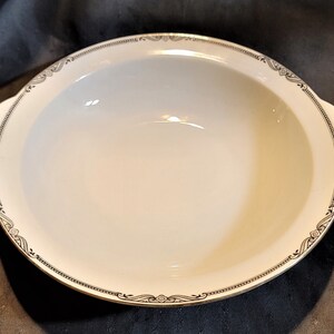 9 Inch Round Vegetable Bowl PMR Bavaria Jaeger & Co Vintage 1925 - 1945