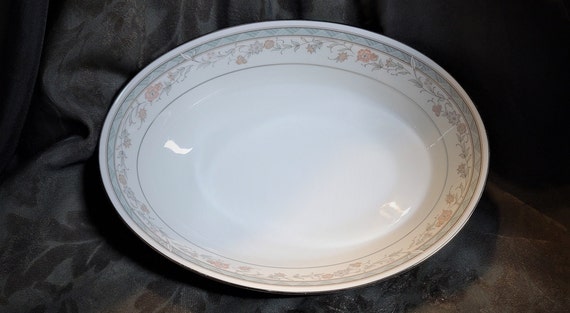 9 Zoll Ovale Servierschale Noritake True Love Made in Sri Lanka 