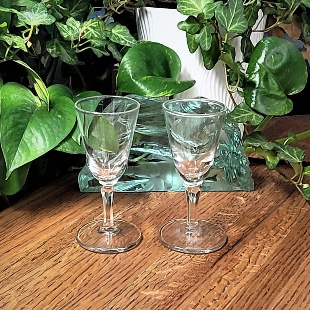 One 1 Ounce Cordial Libbey Glass Company 3001 Plain Made in USA Vintage