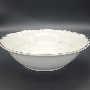 Round Vegetable Serving Bowl Bristol Fine China Nobility Made in Japan 1990