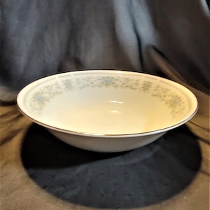 9 Inch Round Serving Bowl Nitto Hanover Platinum 4867 Made in Japan Vintage 1960