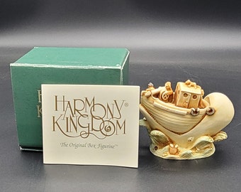 Harmony Kingdom Whale Boat Figurine: Catch A Lot Treasure Jest, Made in England