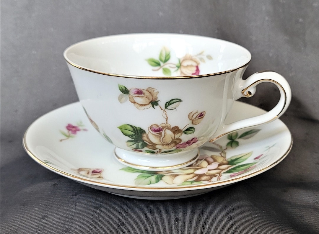 Cup & Saucer Lynmore Fine China Golden Rose Made in Japan Vintage 1950