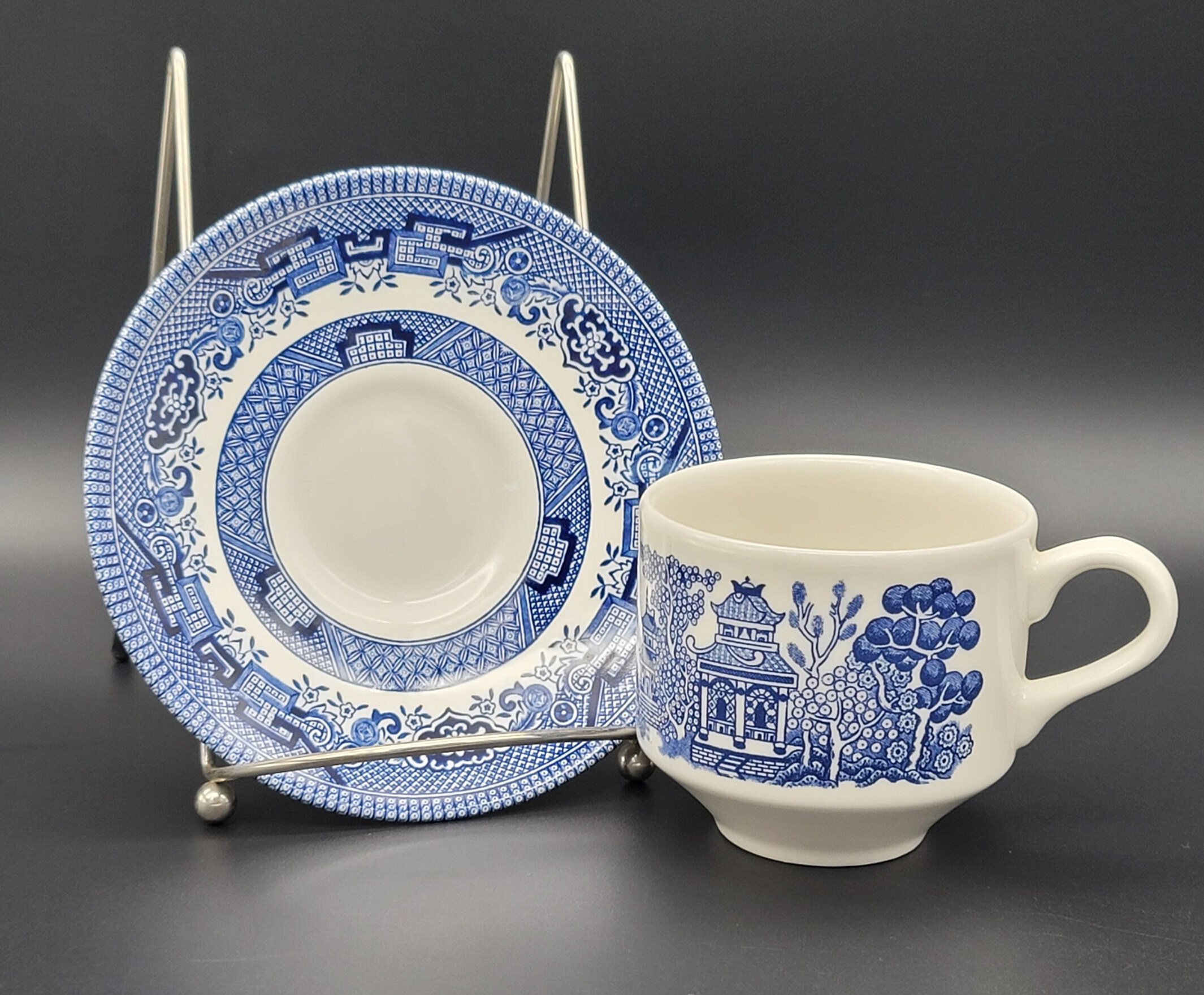 3 tasses avec soucoupe cartier la maison