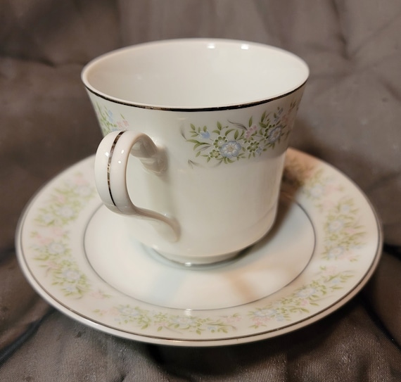 Vintage Taihei Fine China Cup and Saucer: Springtime Floral, Made