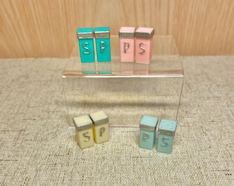1/6 scale atomic salt and pepper set