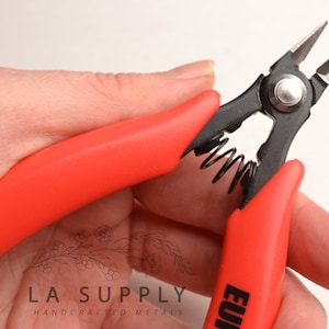 Chain Cutters, precision tip cutters, wire cutters, ultra fine point, flush cutter, flush side cutter, fine point cutters, jewelry pliers