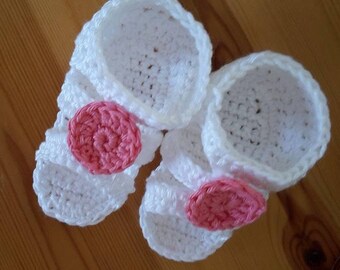 petits chaussons de naissance