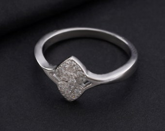 Ring dainty in 925 Silver with Crystals