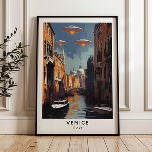 Poster di viaggio UFO a Venezia - Stampa di viaggio in Italia, Dischi volanti sui canali, Arte murale fantascientifica retrò