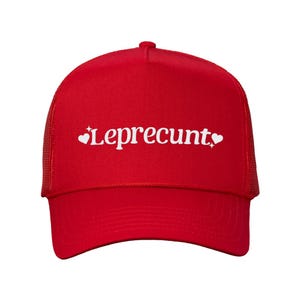 Gorra de camionero de cinco paneles bordada Leprecunt, gorra clásica estructurada de cinco paneles, gorra para el día de San Patricio con cerveza verde, Brunch Irish Pride Lucky, Cunty Red