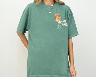 Camisa Spritz O'Clock Comfort Colors, camiseta italiana de verano, vacaciones retro vintage en Italia, camisetas más vendidas, cóctel Aperol extragrande