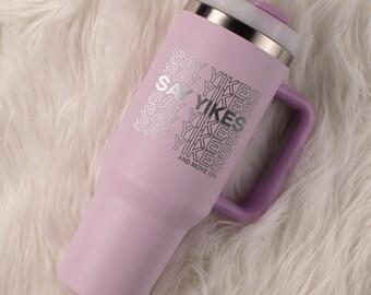 Vaso "Say Yikes" de 40 oz, botella de agua grabada con láser en un lado, vasos de viaje, artículos para beber de brujas de temporada espeluznante, esqueleto de calavera de Halloween