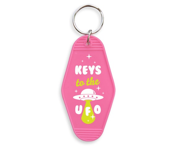 Weird Funny Gift Funny UFO Keychain - Retro Alien 