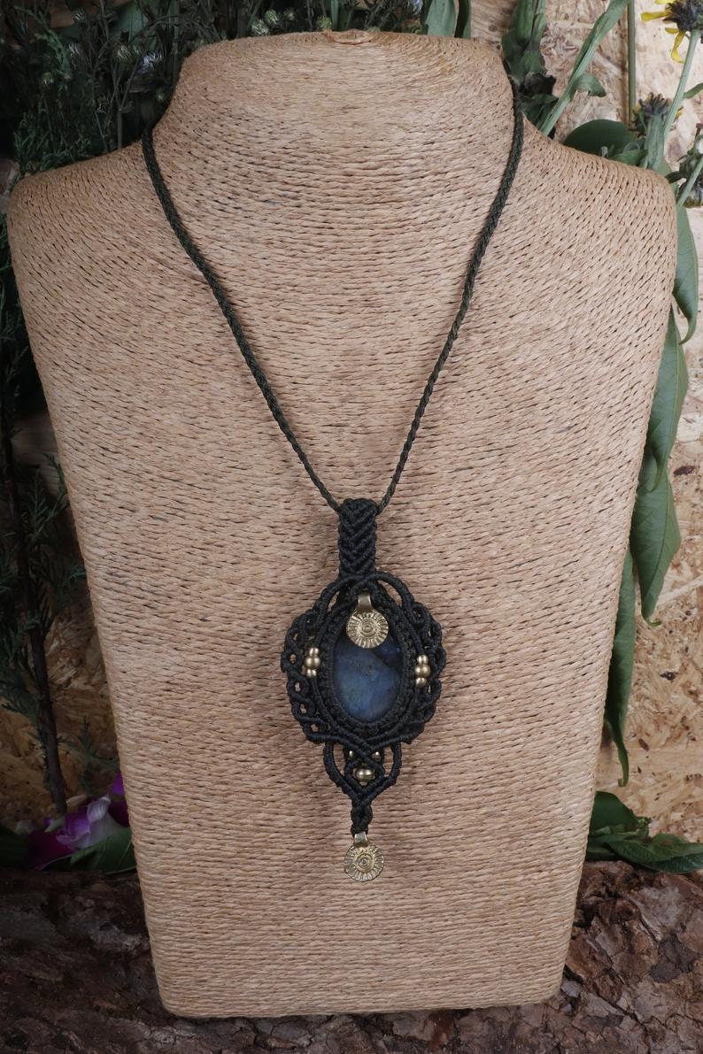 Handmade Bohemian hippie necklace gemstone necklace tribal necklace Beautiful handmade Macrame necklace LABRODORITE Stone pendant