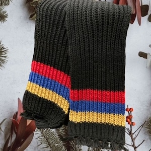 Hand-knit, ribbed, unisex, 100% acrylic scarf with the Armenian tricolor, flag