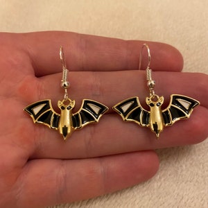 Silver dangle/ drop earrings with bat charms, bat earrings, Halloween earrings, Halloween outfit