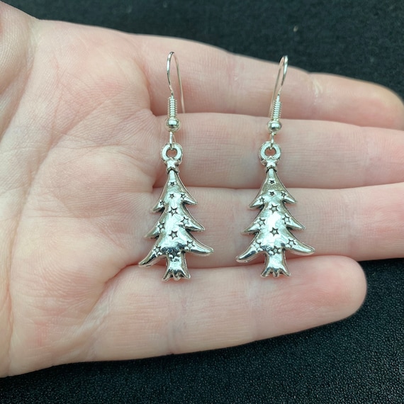Silver christmas earrings deals
