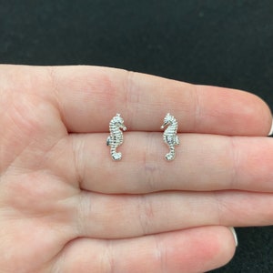 Sterling silver seahorse stud earrings, sterling silver seahorse jewellery, sterling silver seahorse earrings