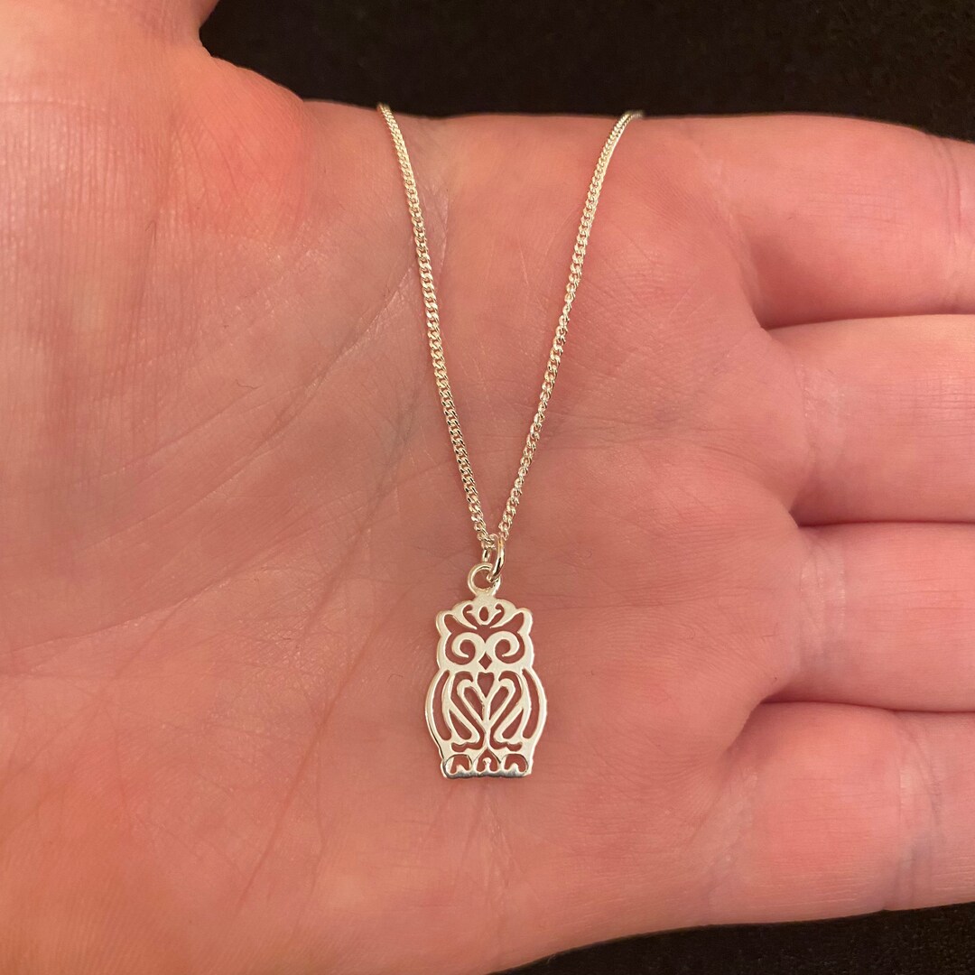 Collana con ciondolo a forma di gufo in argento sterling 925, ciondolo a forma di gufo saggio, piccolo ciondolo per amanti della natura, design in filigrana, unisex, regalo - Italia