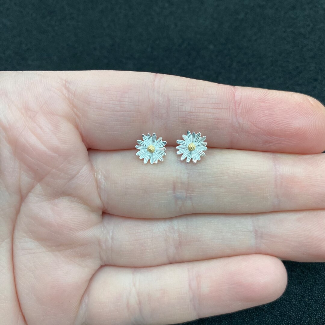 ◆VINTAGE HOLLYWOOD◆ Nature Daisy Earrings VH2435EA001M DAISY Earrings in 18kt gold plated sterling silver