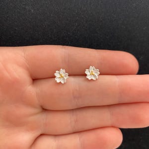Sterling silver sakura flower stud earrings, sterling silver flower earrings, sterling silver flower jewellery