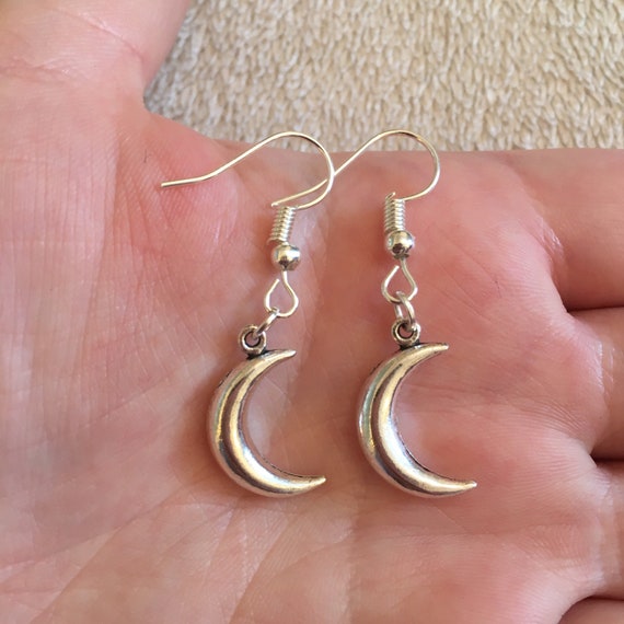 Star & Moon Drop Crescent Moon Earrings in Pearly White | Pepper You
