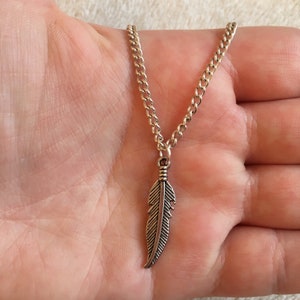 Silver chain necklace with silver feather charm, silver feather necklace, feather jewellery, stocking filler