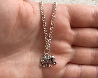 Colar de corrente de prata com pingente de elefante de prata, colar de elefante de prata, joias de elefante, colar de animal, joias de animal