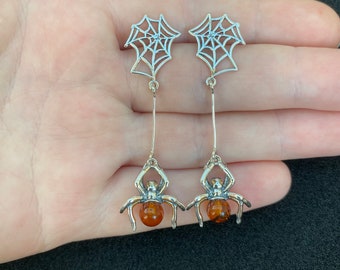 Orecchini di ragno d'ambra, orecchini di ragno d'argento e ambra, orecchini di aracne d'argento, gioielli di ragno d'argento, regalo di ragno d'ambra - Italia