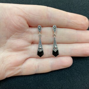 Pendientes colgantes de ágata negra y marcasita en plata de ley