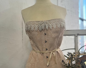 Torso de maniquí de mesa estilo vintage con corsé