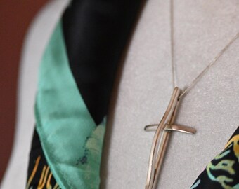 Handcrafted Sterling Silver Cross Necklace: Elegant Artisan Jewelry