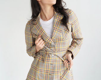 Amazing Vintage 70s Taupe Plaid Professional Large Lapel Blazer with Waist Tie and Pockets Size Small