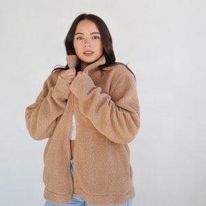 Cozy Oversized Teddy Bear Vintage Light Brown Zip Up with Large Pockets Size Medium image 2