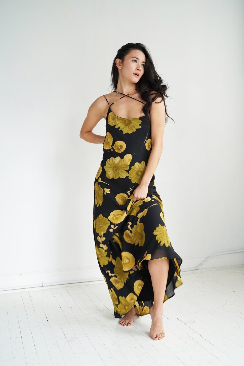 Gorgeous Soft Floor Length Low Back Black and Gold Floral 90s Spaghetti Strap Shift Dress Size Small image 6