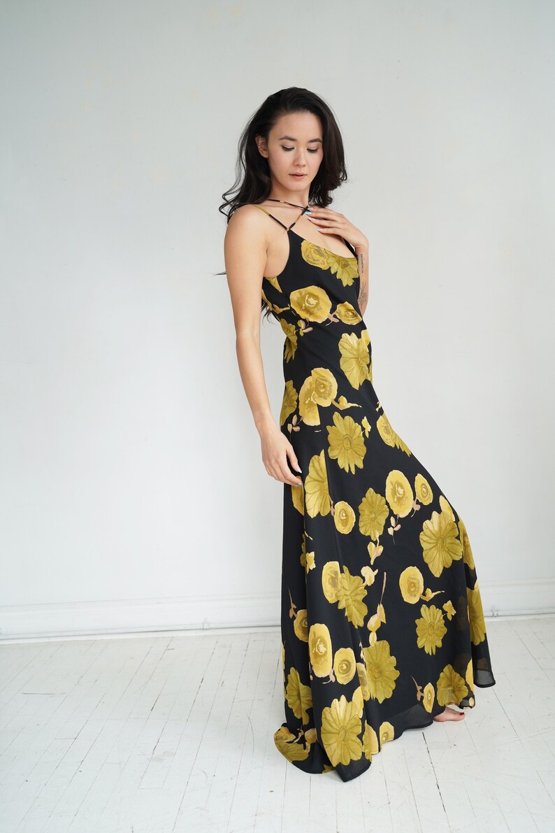 Gorgeous Soft Floor Length Low Back Black and Gold Floral 90s Spaghetti Strap Shift Dress Size Small image 7