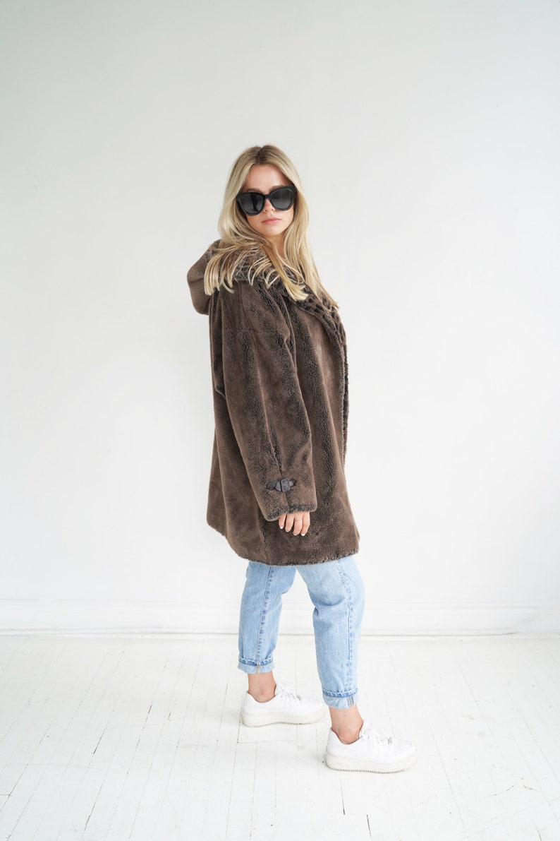 Holt Renfrew Faux Fur Oversized Brown Teddy Bear Coat Warm Winter Jacket Size Medium image 7