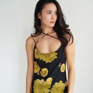 Gorgeous Soft Floor Length Low Back Black and Gold Floral 90s Spaghetti Strap Shift Dress Size Small image 9