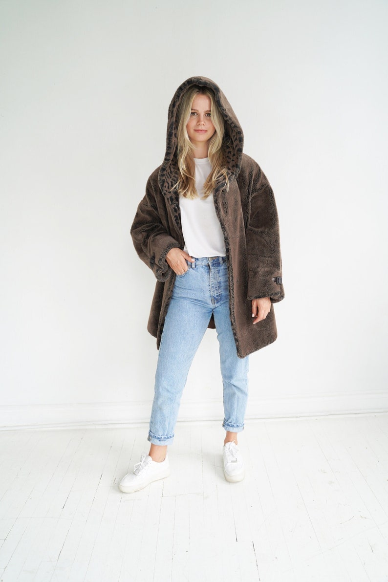Holt Renfrew Faux Fur Oversized Brown Teddy Bear Coat Warm Winter Jacket Size Medium image 2